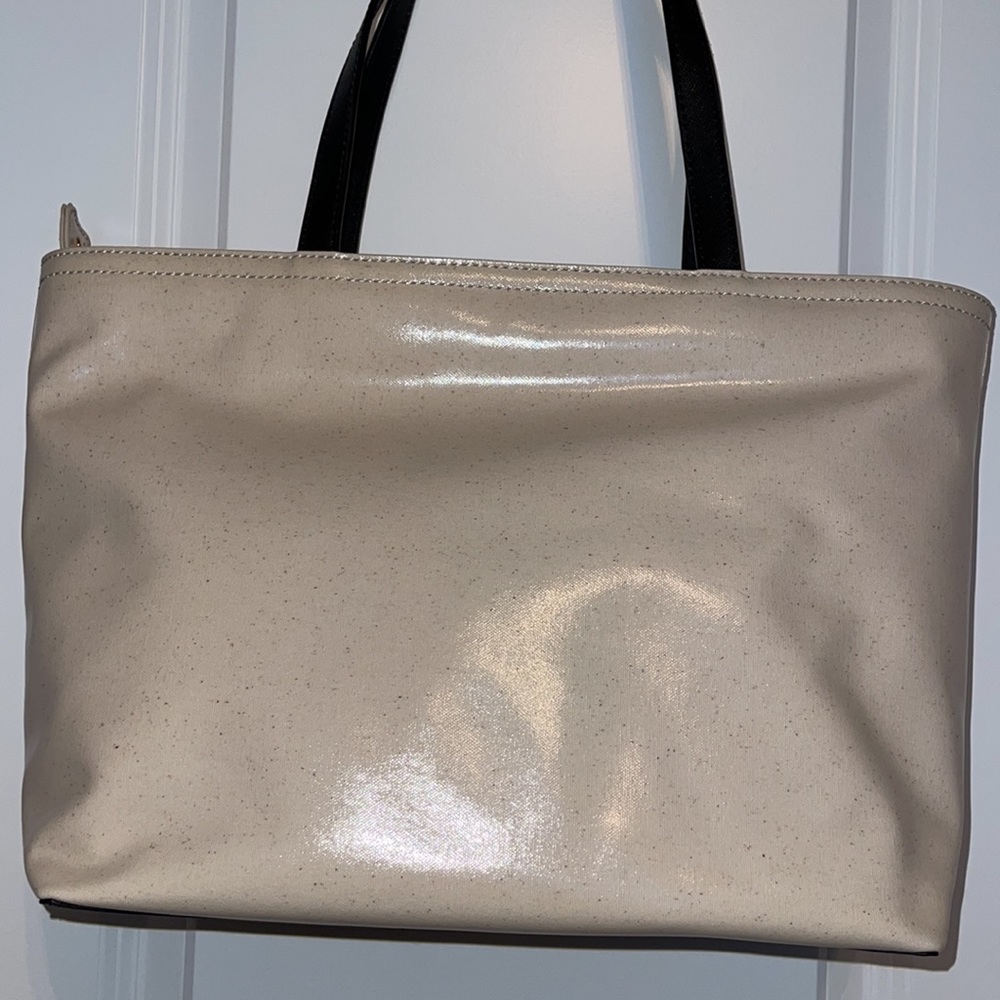 Kate Spade ♠️ Minnie Mouse Tote - Picture 5 of 10